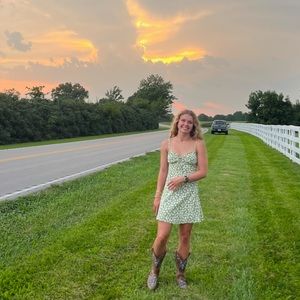 Meet your Posher, Abby